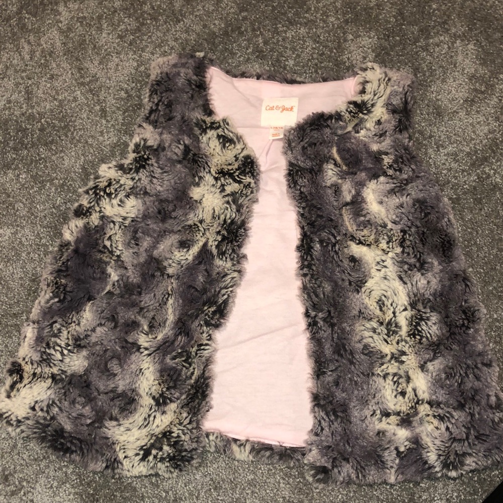 ✨Cute soft pink/grey vest✨